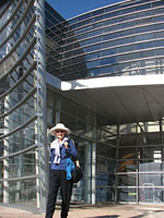 Aya in front of the art museum