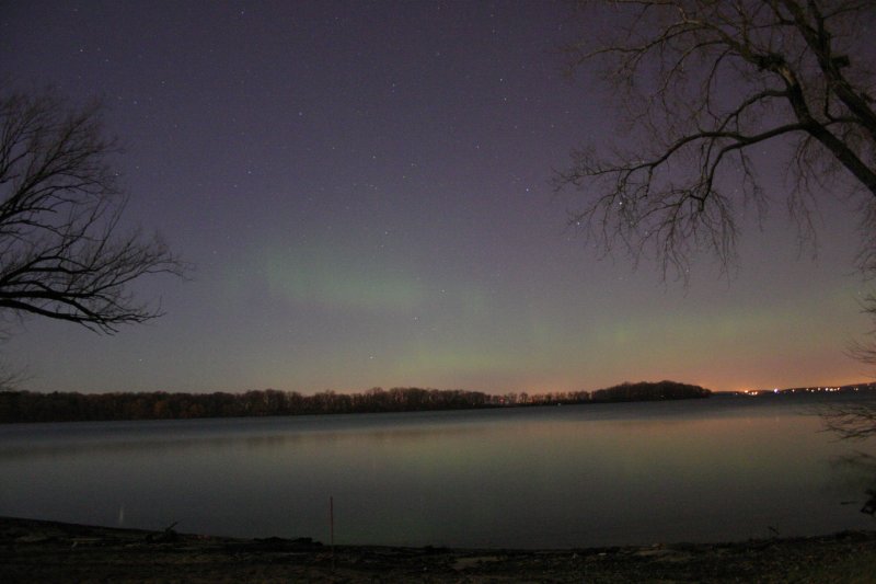 After an hour the aurora faded.