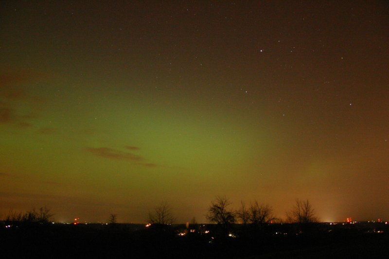  Pittsburgh Aurora 2004/11/7.  Glow after aurora subsided.